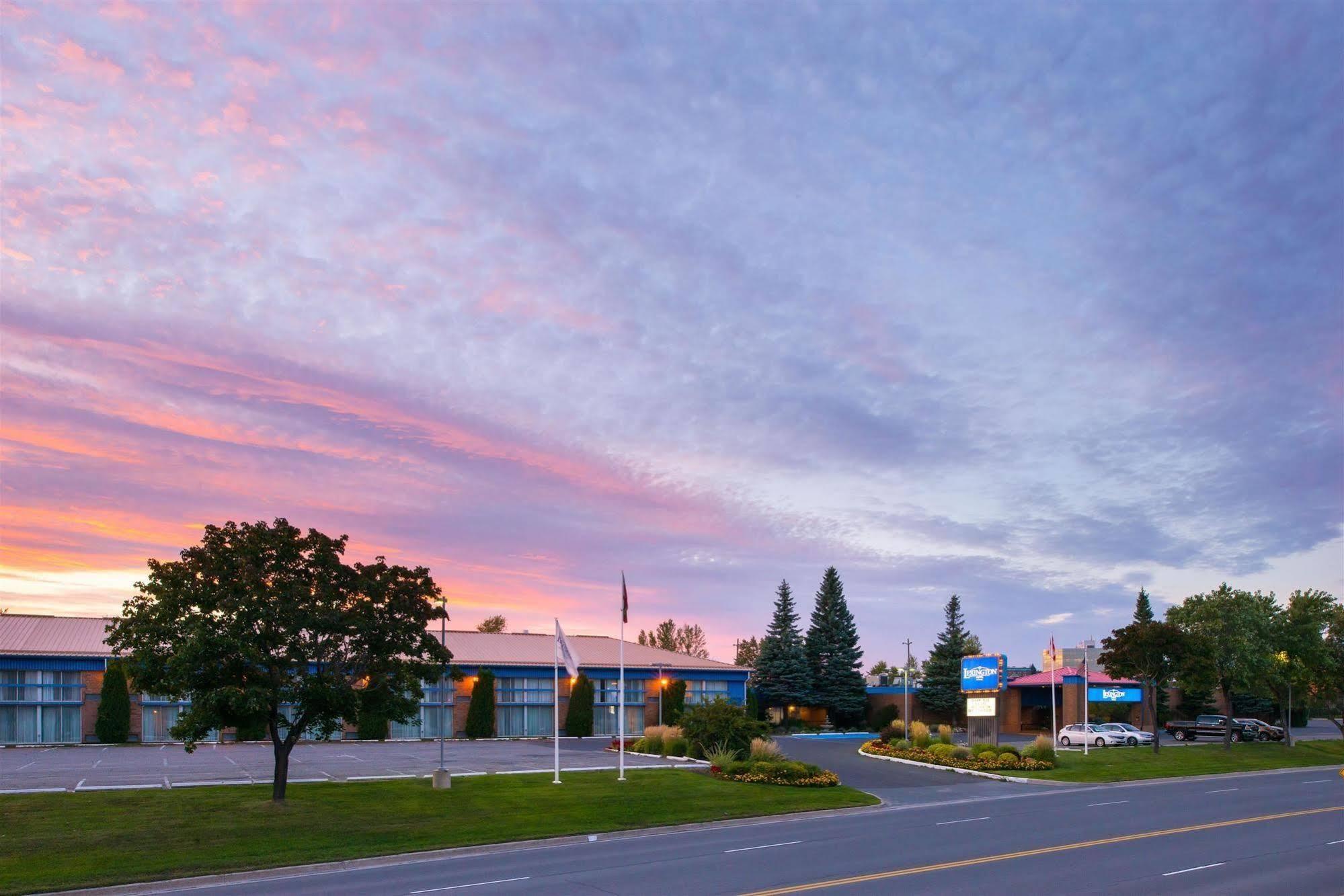 Days Inn By Wyndham Sudbury & Conference Centre מראה חיצוני תמונה