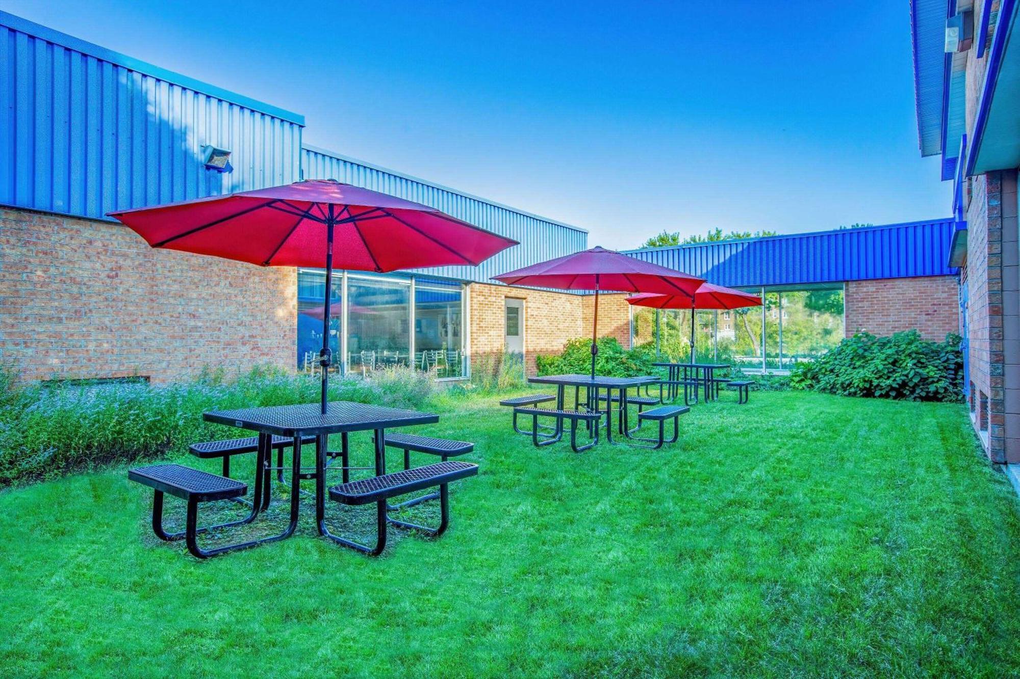 Days Inn By Wyndham Sudbury & Conference Centre מראה חיצוני תמונה