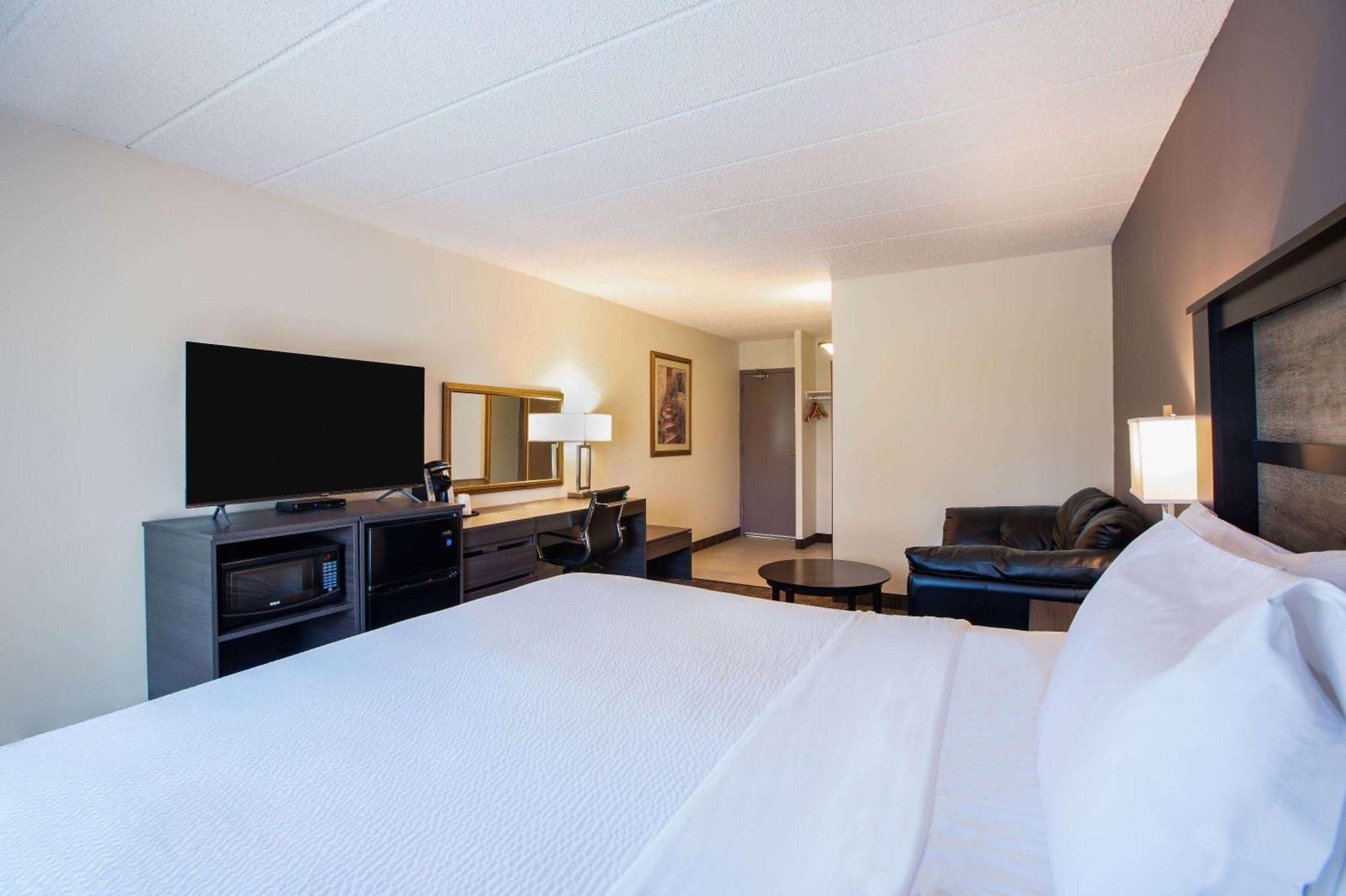Days Inn By Wyndham Sudbury & Conference Centre מראה חיצוני תמונה