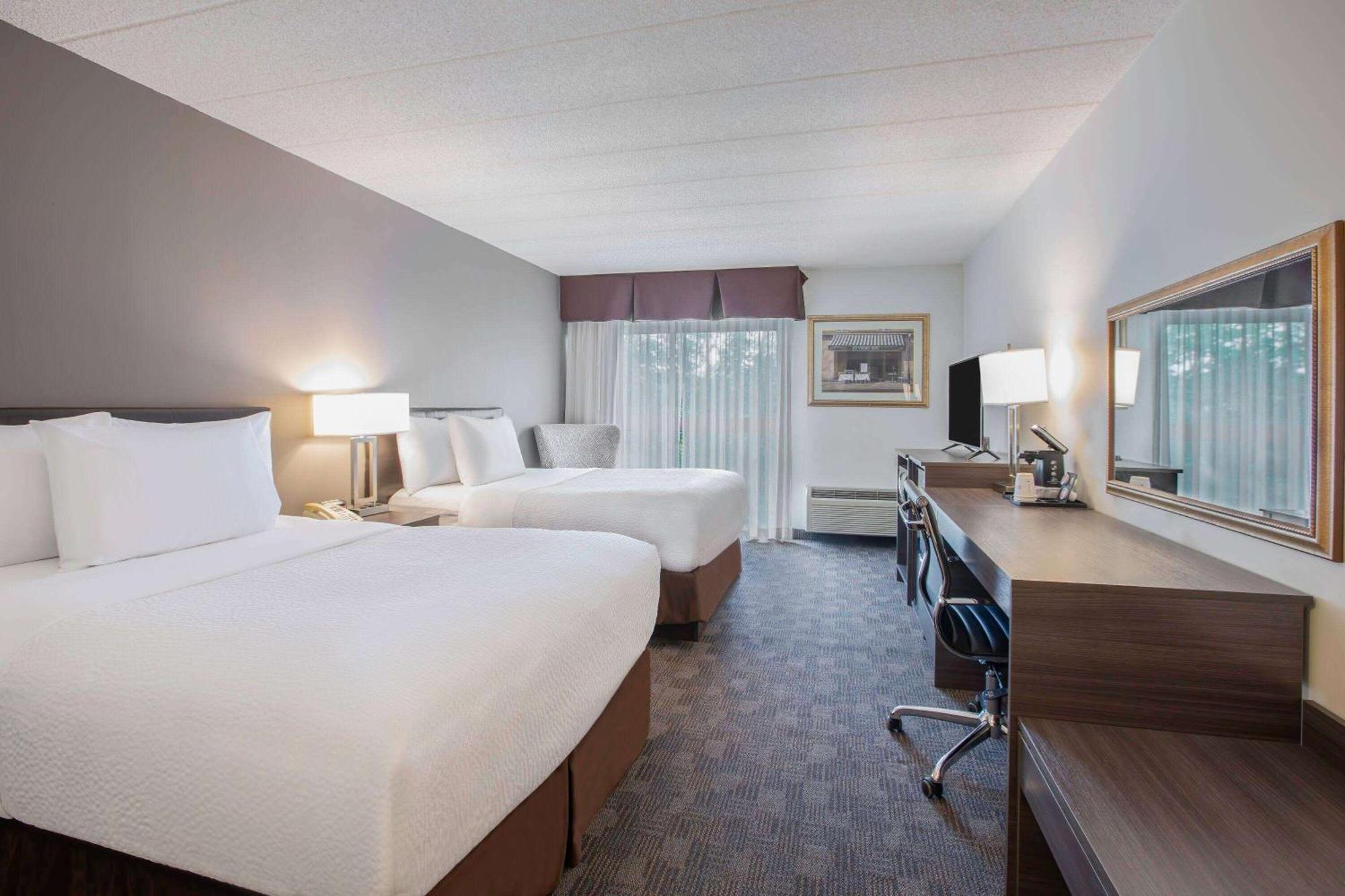Days Inn By Wyndham Sudbury & Conference Centre מראה חיצוני תמונה