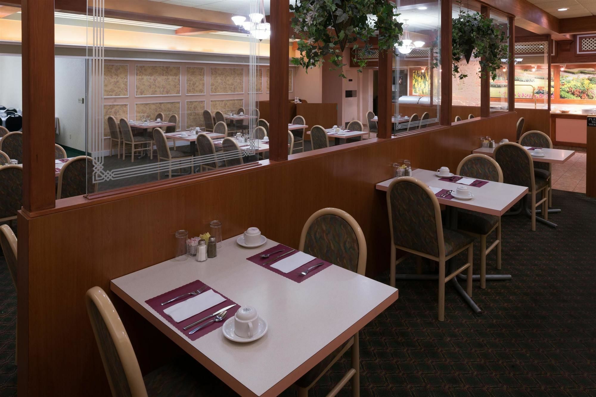 Days Inn By Wyndham Sudbury & Conference Centre מראה חיצוני תמונה