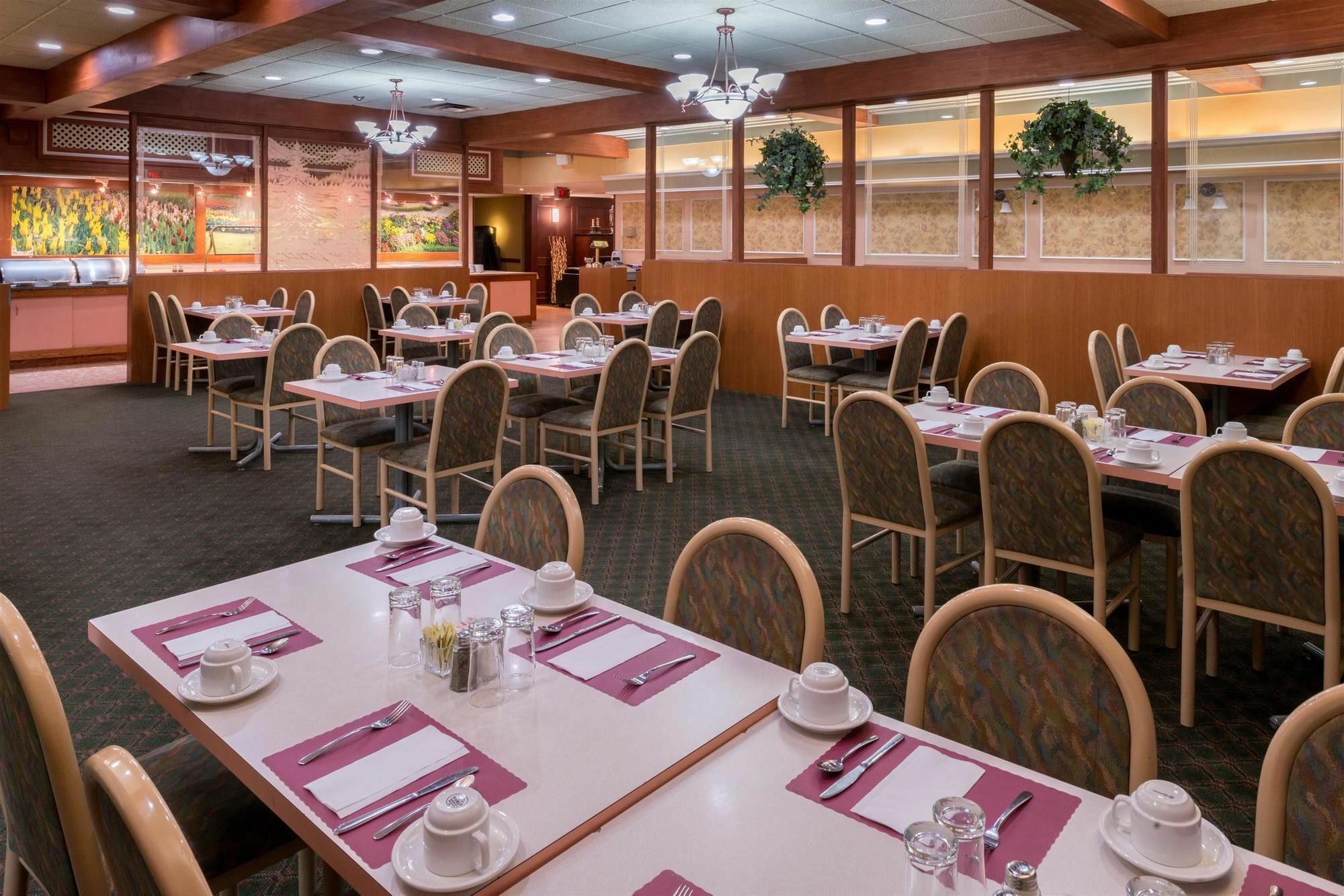 Days Inn By Wyndham Sudbury & Conference Centre מראה חיצוני תמונה